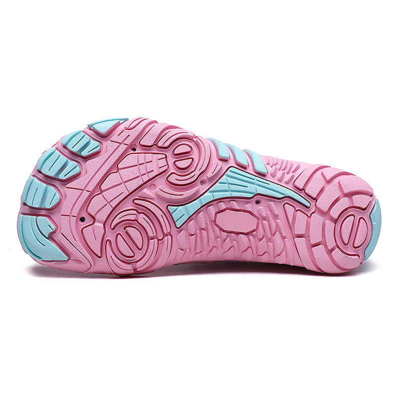 Made out of ultra elastic and lightweight material for maximum freedom of movement!
